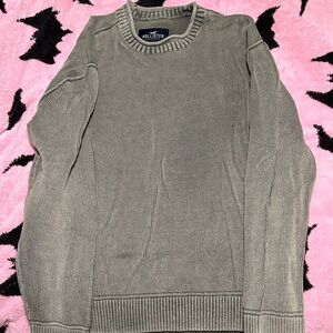 Hollister Men's Olive Crewneck Sweater